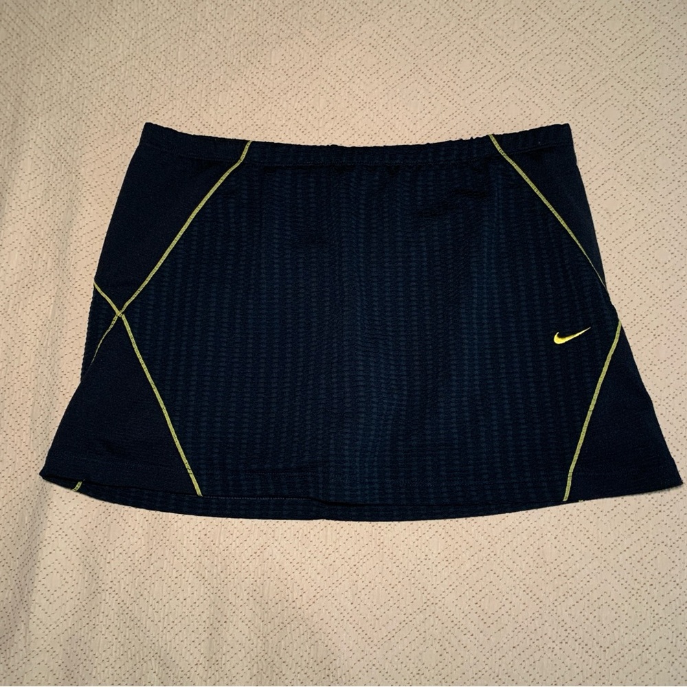 Nike Navy Tennis skirt w/ yellow detail EUC